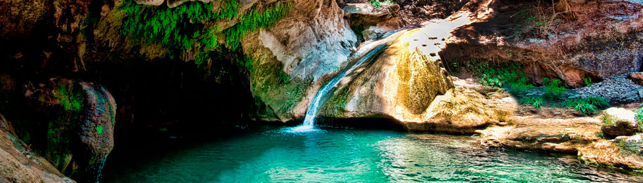 Imagen principal del destino POZAS AZULES Y TAXCO