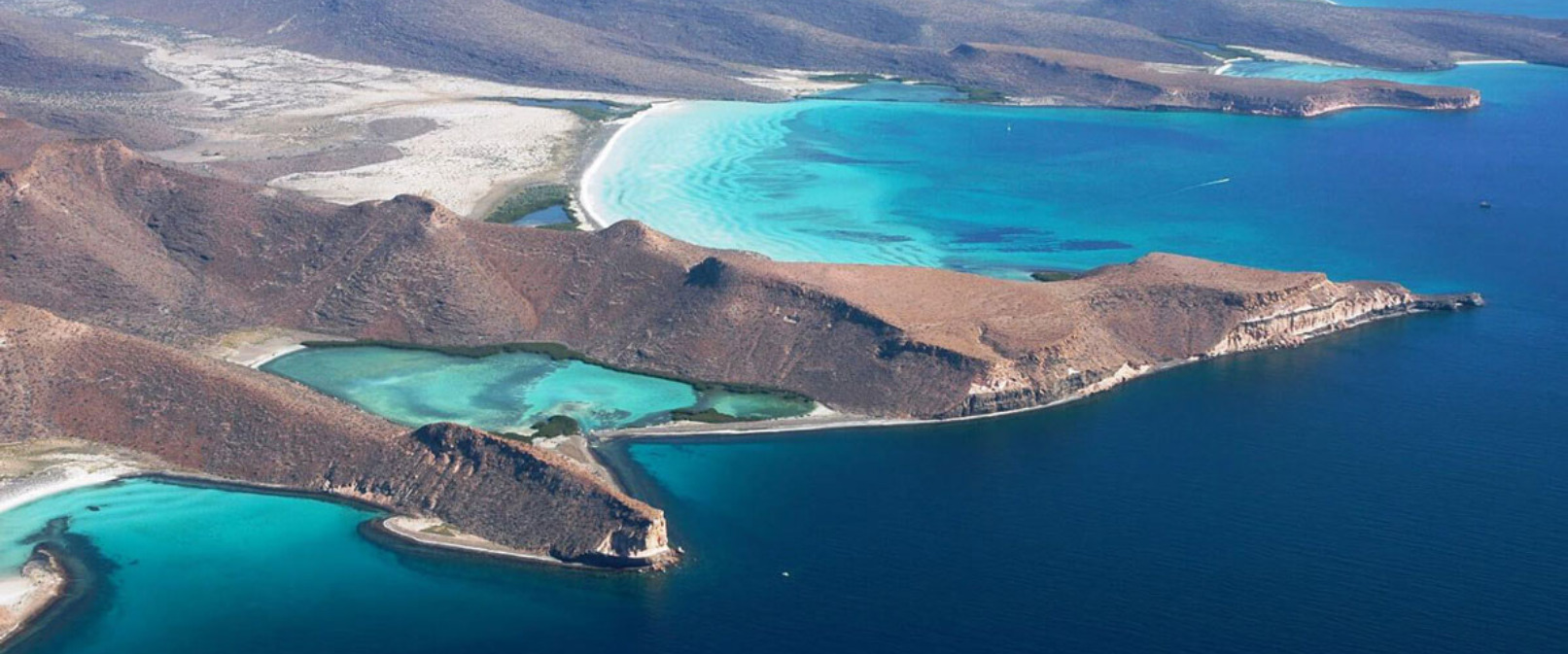 Vista panorámica de HERMOSO LORETO CON LA PAZ Y LOS CABOS 2