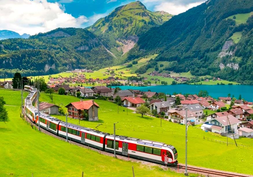 SUIZA EN TRENES PANORAMICOS